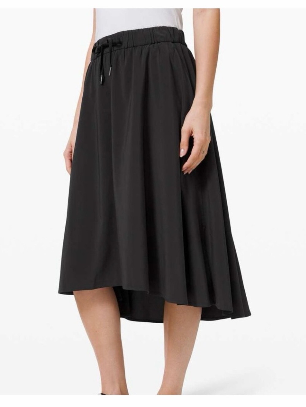 Lululemon "Time to Flounce Skirt"  Size 4